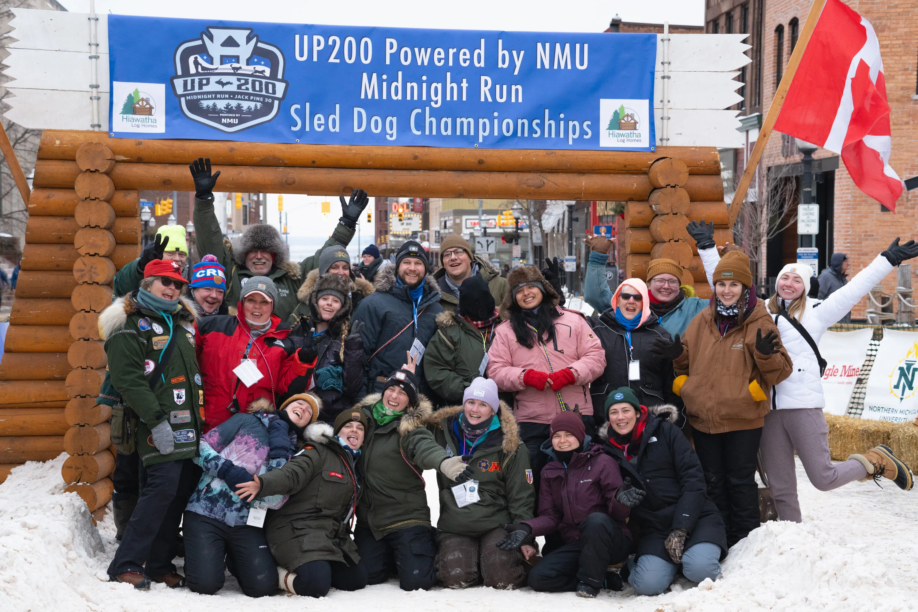 UP200 Sled Dogs, photograph 2